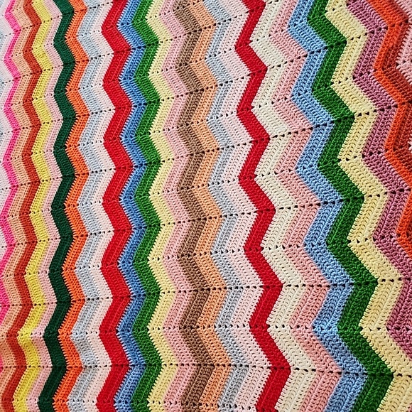 Vintage Crochet Chevron Granny Blanket - Picture 2 of 5